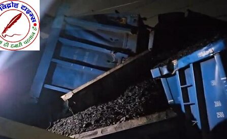 मथुरा में पटरी से उतरी मालगाड़ी !