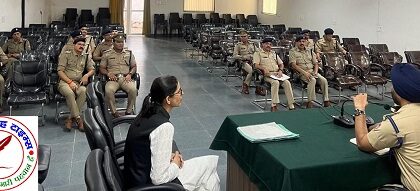 गोष्ठी आयोजित कर 03 नए कानूनों के क्रियान्वयन के संबंध में दी जानकारी !