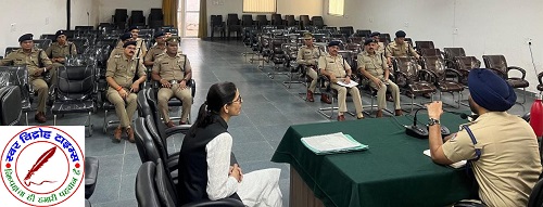 गोष्ठी आयोजित कर 03 नए कानूनों के क्रियान्वयन के संबंध में दी जानकारी !