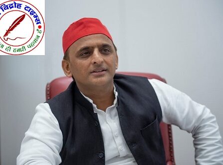 एनकाउंटर में मारे गए मंगेश के परिवार पर सपा मेहरबान, अखिलेश ने भेजे दो लाख रुपये !