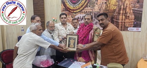 कोतवाली प्रभारी राजीव कुमार सिंह को अधिवक्ताओं ने तमाम संगठनों के साथ किया सम्मानित !