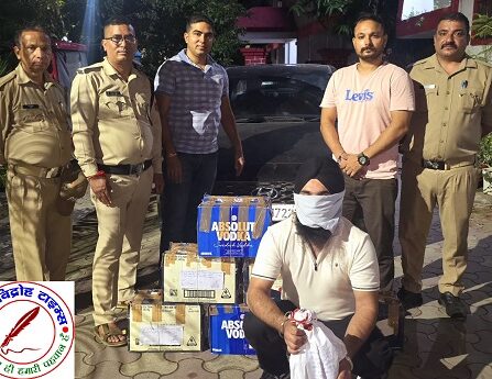लग्जरी कार से शराब की तस्करी करने वाले एक युवक को नैनीताल पुलिस एसओजी ने किया गिरफ्तार !