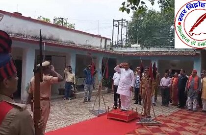 पर्यटन मंत्री जयवीर सिंह पहुँचे थाना कैंट !