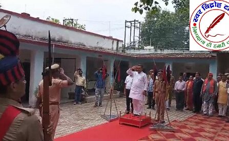 पर्यटन मंत्री जयवीर सिंह पहुँचे थाना कैंट !