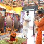 गोरक्षपीठाधीश्वरएवं मुख्यमंत्री योगी आदित्यनाथ ने की लोक कल्याण की प्रार्थना नाथ जी का विशिष्ट पूजन कर गोरक्षपीठाधीश्वरएवं मुख्यमंत्री योगी आदित्यनाथ ने की लोक कल्याण की प्रार्थना की !