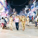 DM व SP ने पैदल गश्त कर आमजन मानस व व्यापारियों से किया संवाद !
