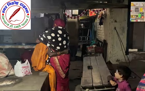 रेलवे रोड कैम्पियरगंज, गुमटी में चोरी !