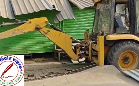 पाली में सत्ता पक्ष के दबाव में चला एक व्यापारी की दुकान पर प्रशासन का बुलडोजर !