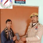 थाना भीमपुरा जनपद बलिया पुलिस द्वारा 01 अदद गुम हुए मोबाइल फोन को किया गया बरामद ! मोबाइल स्वामी ने भीमपुरा पुलिस टीम की भूरि-भूरि प्रशंसा करते हुए दिया धन्यवाद !