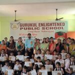 गुरुकुल इनलाइटेंड पब्लिक स्कूल में वार्षिक परीक्षाफल वितरण का हर्षोल्लास के साथ हुआ आयोजन ! अपने लक्ष्य को ऊंचा रखें और तब तक मत रुके जब तक आप उसे हासिल नहीं कर सकते !
