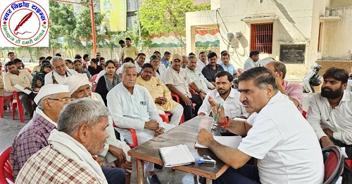 अलीगढ़ सांसद सतीश गौतम ने जनता दर्शन में आमजन की समस्या सुनी !