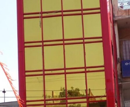 अवैध कब्जा, बगैर नक्शा के बने बहुमंजिला मकान व दुकान ! गिराने की नोटिस से मचा हड़कंप ! साडा के निर्देश पर एनसीएल व अनपरा परियोजना ने भेजा नोटिस !