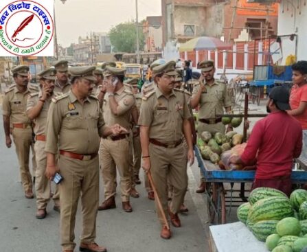 गोरखनाथ पुलिस ने पैदल गश्त कर परखी सुरक्षा व्यवस्था ! सड़क पर अवैध अतिक्रमण करने वालो पर गोरखनाथ पुलिस ने की कार्यवाही ! शराब की दुकानों पर चैकिंग अभियान चला कर दुकानदारों को दी गयी सख्त हिदायत !