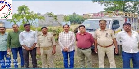 अवैध लकड़ी लदी पिकअप वाहन से वसूला एक लाख रुपये जुर्माना !