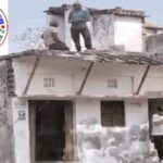 दबंग मनबढ़ो द्वारा मकान को तोड़ कर किया जा रहा है कब्जा ! पीड़ितों का रो - रो कर बुरा हाल !