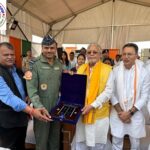 गंगा एक्सप्रेसवे पर ऐतिहासिक एयर शो, भारतीय वायुसेना ने दिखाया दम ! मुख्य अथिति मा० वित्त मंत्री सहित तमाम जनप्रतिनिधि गंगा एक्सप्रेसवे पर ऐतिहासिक एयर शो के बने साक्षी ! राफेल, सुखोई-30 एमकेआई, मिग-29, मिराज-2000, जगुआर, एएन-32, सी-130 जे सुपर हरक्यूलिस की गड़गड़ाहट से गूंजा शहर !