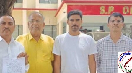 सोनौली पुलिस के आतंक और वसूली से नाराज़ व्यापारी पहुंचे पुलिस कप्तान के दरबार !