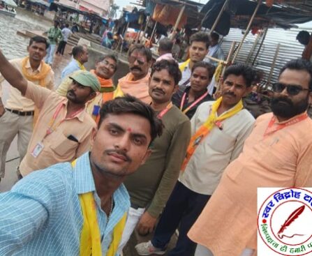 राष्ट्रीय पत्रकार सुरक्षा परिषद रजिस्टर्ड इकाई लखीमपुर से जिला अध्यक्ष विमलेश पांडेय व उनकी टीम द्वारा छोटी काशी गोला गोकर्णनाथ प्रस्थान कर किया गया जलाभिषेक ।