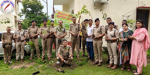 हरेला पर्व के पावन अवसर पर नैनीताल पुलिस ने किया वृक्षारोपण ! पुलिस कर्मियों ने लगाए 369 पौधे मां के नाम !
