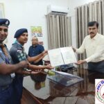 जिलाधिकारी ने राष्ट्रपति स्काउट पुरस्कार प्राप्त करने पर दी बधाई !