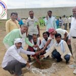 उत्तर प्रदेश पंचायती राज ग्रामीण सफाई कर्मचारी संघ ने एक पेड़ मां के नाम का वृक्षारोपण किया !