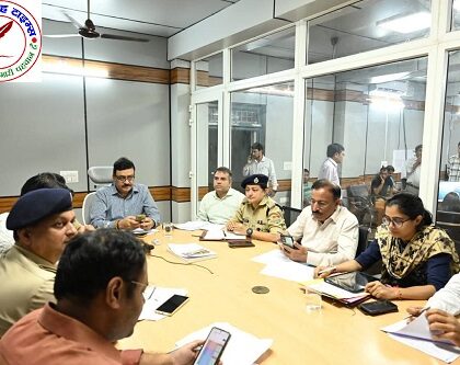 गढ़वाल कमिश्नर ने आपदा से निपटने के लिए चल रहे कार्यों की समीक्षा की !