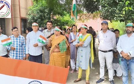 राजकीय महाविद्यालय चुनार में तिरंगा रैली निकाली गई !