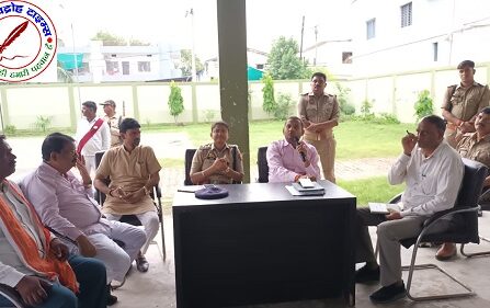 पीस कमेटी की आवश्यक बैठक गांधी पार्क में संपन्न हुआ !