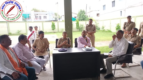 पीस कमेटी की आवश्यक बैठक गांधी पार्क में संपन्न हुआ !