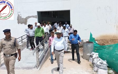 DRM ने चुनार रेलवे स्टेशन पर चल रहे निर्माण कार्यों का किया निरीक्षण !