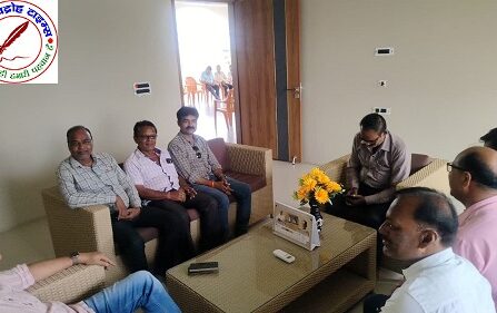 एनयूजे पत्रकार संगठन के सदस्यों ने विधायक से मिल कर व्यक्त किया आभार ! चुनार विधायक अनुराग सिंह के द्वारा चुनार में पत्रकार भवन के लिए DM को पत्र प्रेषित किया !