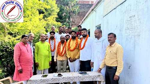 भारतीय तैलिक साहू राठौर महाराजगंज की हुई बैठक संपन्न ! रामकुन्दन गुप्ता को नौतनवा ब्लॉक अध्यक्ष बनाया गया !