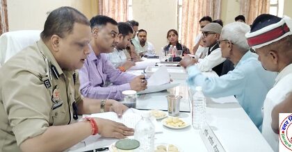 चुनार तहसील सभागार में संपूर्ण समाधान दिवस आयोजित !