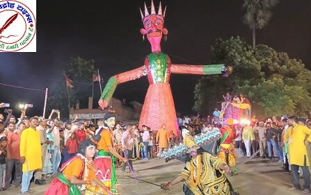 राम द्वारा रावण का वध करते ही जय श्री राम के उद्घोष से गुंज उठा लंका मैदान ! पुतला दहन के दौरान भारी मात्रा में कि गई आतिशबाजी !