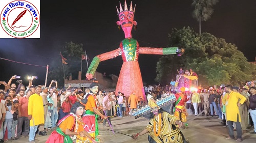 राम द्वारा रावण का वध करते ही जय श्री राम के उद्घोष से गुंज उठा लंका मैदान ! पुतला दहन के दौरान भारी मात्रा में कि गई आतिशबाजी !