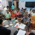 पर्व त्यौहार के मधेनजर बरहरवा थाना परिसर में SDPO ने की व्यापारियों के साथ बैठक ! व्यापारियों की हरेक समस्या के समाधान को पुलिस तत्पर !