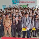 थाना फरेंदा क्षेत्रांतर्गत एम. पी. पब्लिक स्कूल, फरेंदा में आज CO फरेंदा एवं थाना प्रभारी फरेंदा द्वारा एक जागरूकता कार्यक्रम का आयोजन किया गया !