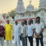 गोरखनाथ मंदिर के सचिव द्वारिका तिवारी को दिया मुख्यमंत्री को संबोधित ज्ञापन ! दीनदयाल कैशलेस इलाज कार्ड बना हाथी का दांत मुख्यमंत्री जी लें संज्ञान ! दीपावली व छठ्ठ के पूर्व मिले बोनस और डीए !