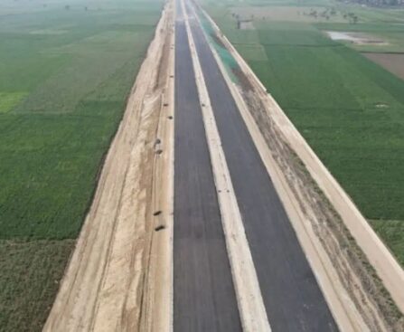 बलिया से नोएडा तक आठ लेन एक्सप्रेसवे का निर्माण रद होने से लोग उदास, व्यापार-रोजगार को लगा बड़ा झटका !