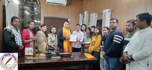 एक समाज श्रेष्ठ समाज संस्था नें पुरुष आयोग एवं पुरुष कल्याण मंत्रालय बनाने के लिए प्रधानमंत्री नरेन्द्र मोदी जी को ज्ञापन भेजा !