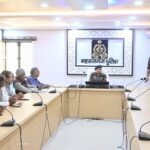 प्रमुख व्यापारियों एवं महराजगंज व्यापार मंडल के पदाधिकारियों के साथ एक महत्वपूर्ण बैठक का आयोजन !