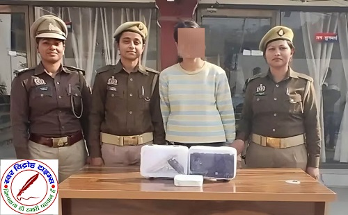 गोरखपुर की अंशिका के सामने DSP और दरोगा तक हुए न्यूड ! रंगदारी न मिलने पर मैनेजर के दोस्त को मारी थी गोली, मामले में 12 पुलिसकर्मी फंसे !